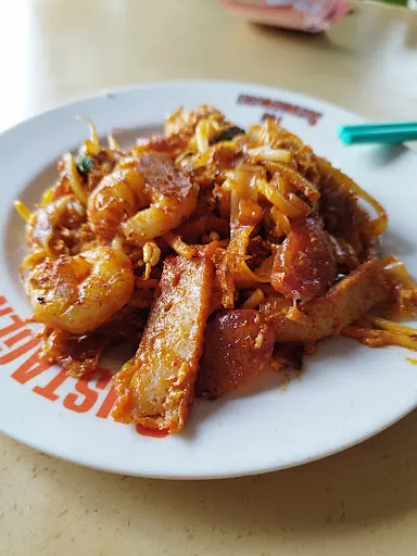 Hock Poh Lye Cafe Char Koay Teow — dish