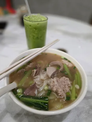 Hon Kei Food Corner Pulau Tikus Yam Rice — dish