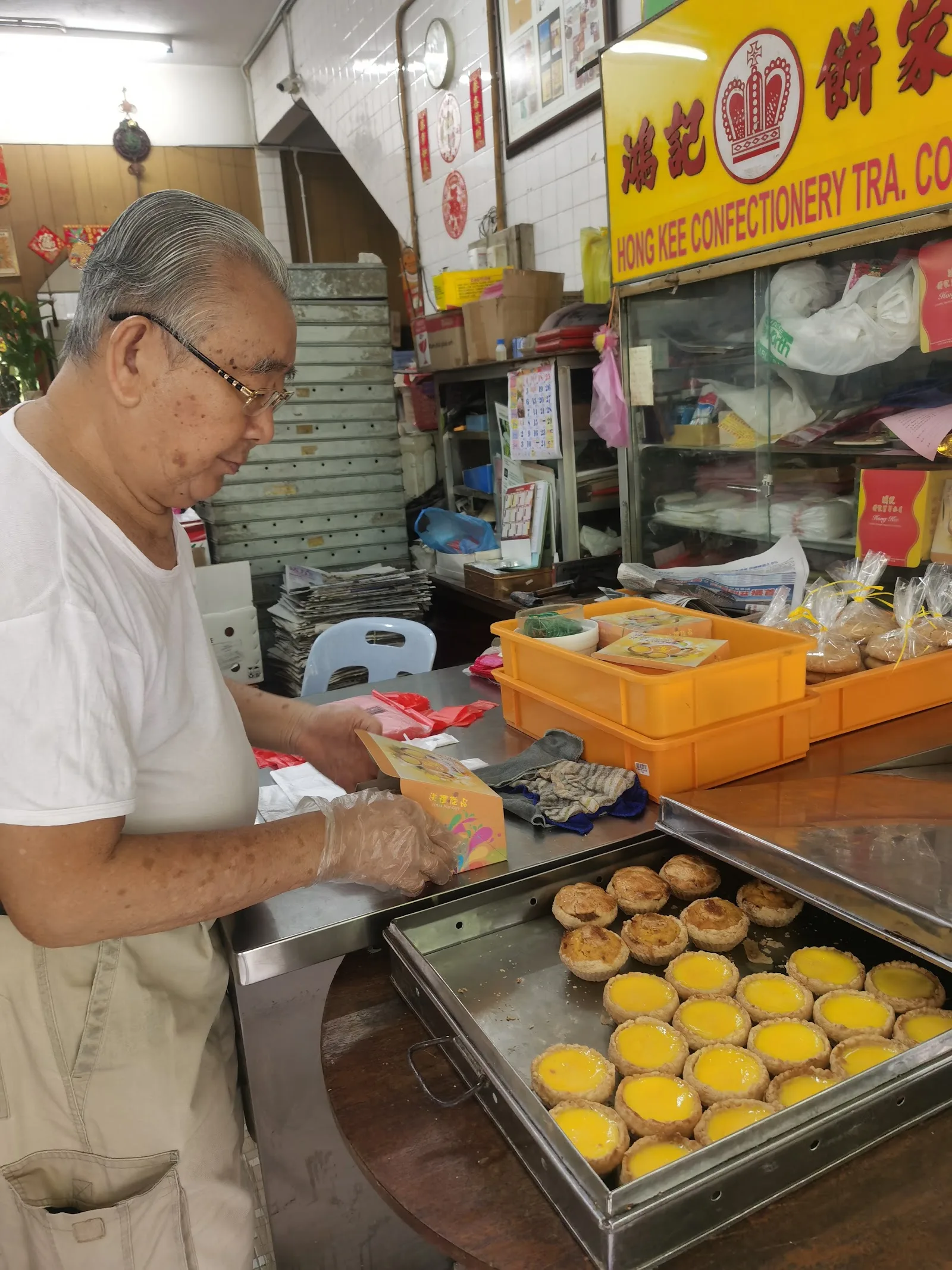 Hong Kee Confectionery Trading — interior