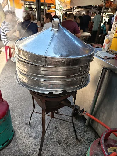 Hong Kong Chee Cheong Fun Dim Sum — interior