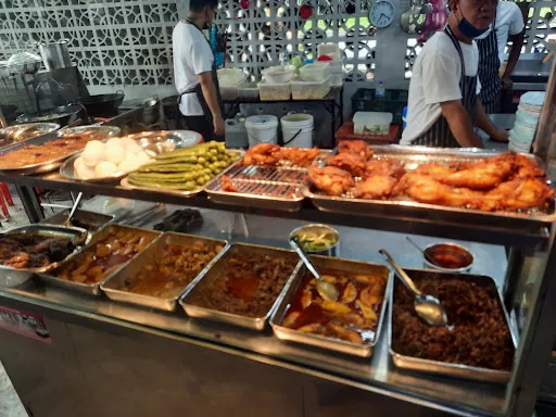 Hong Nasi Lemak — interior