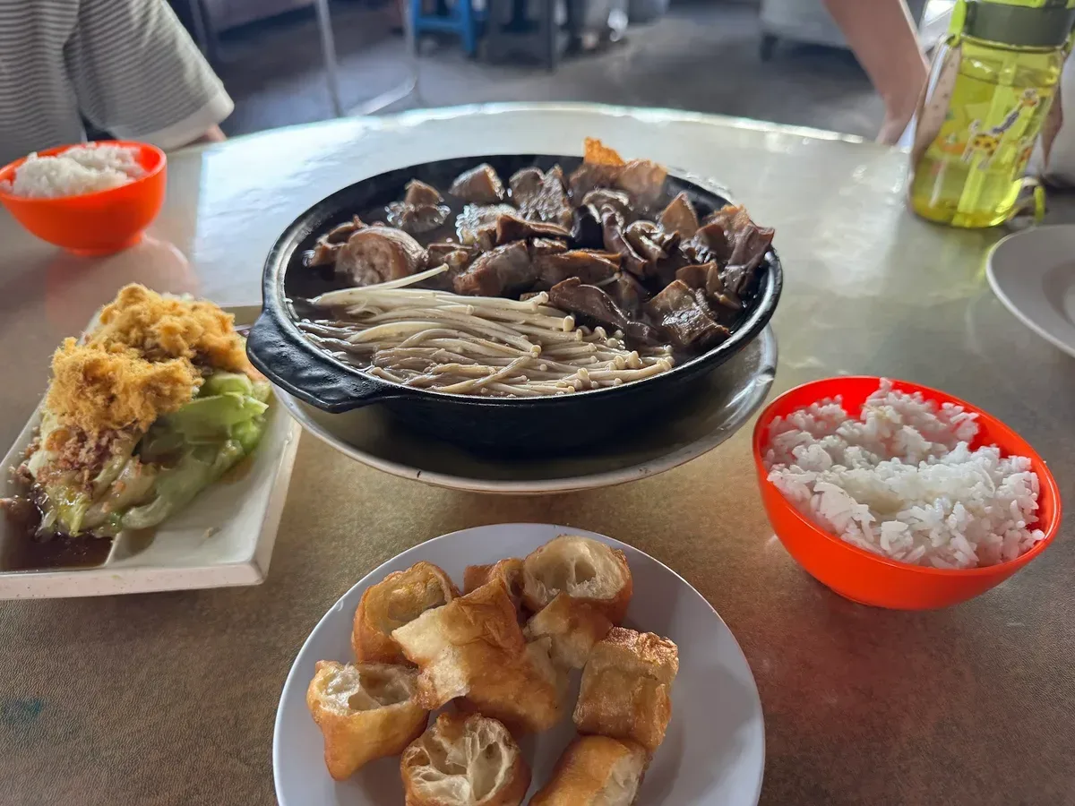 How Bak Kut Teh — signature dish