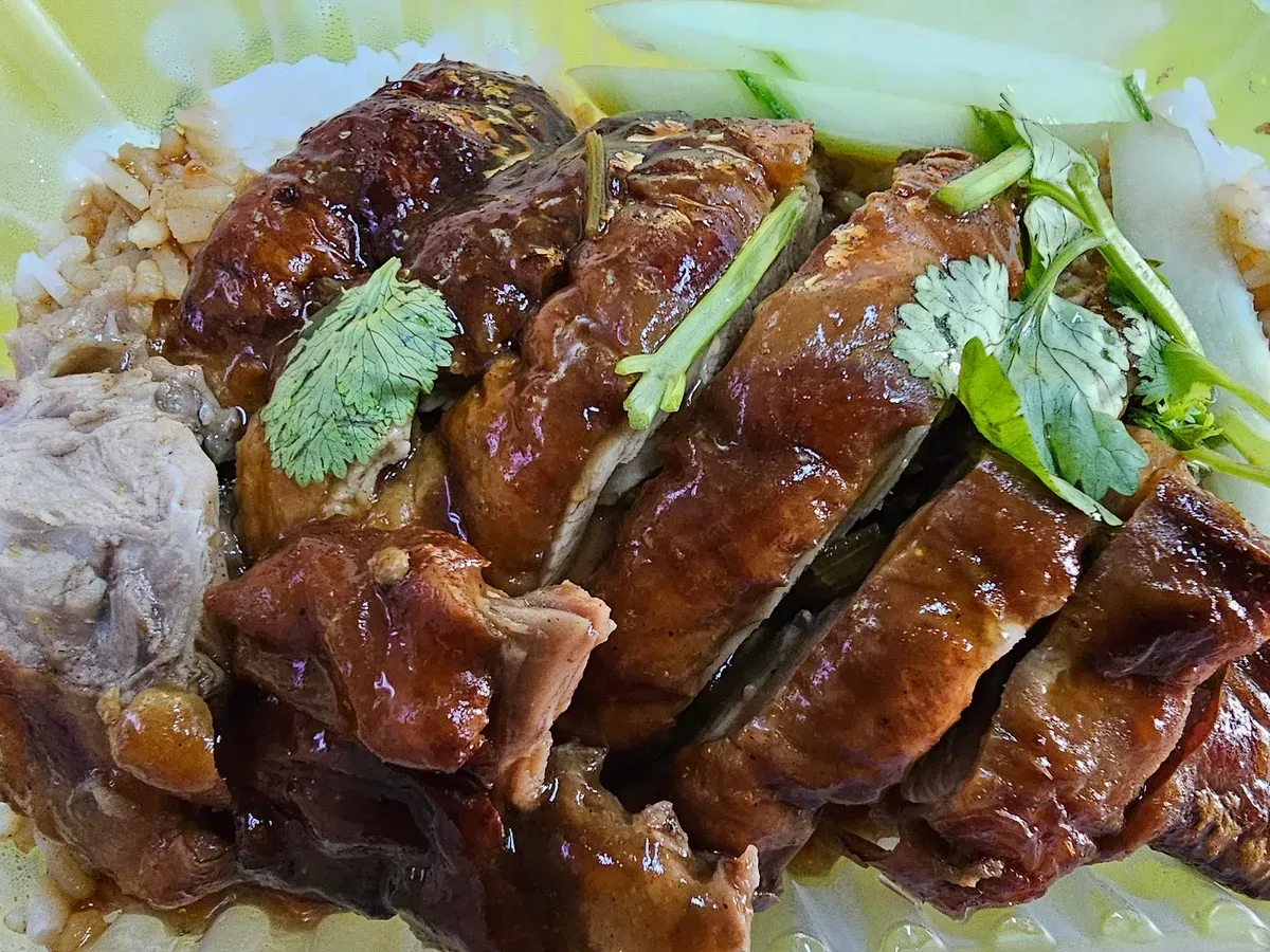 How Ji Roaster Rice Noodles — signature dish