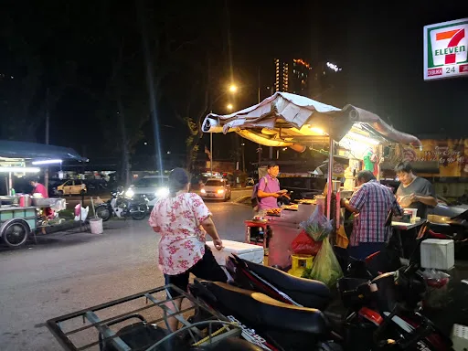 Huat Teong Lok Lok — storefront