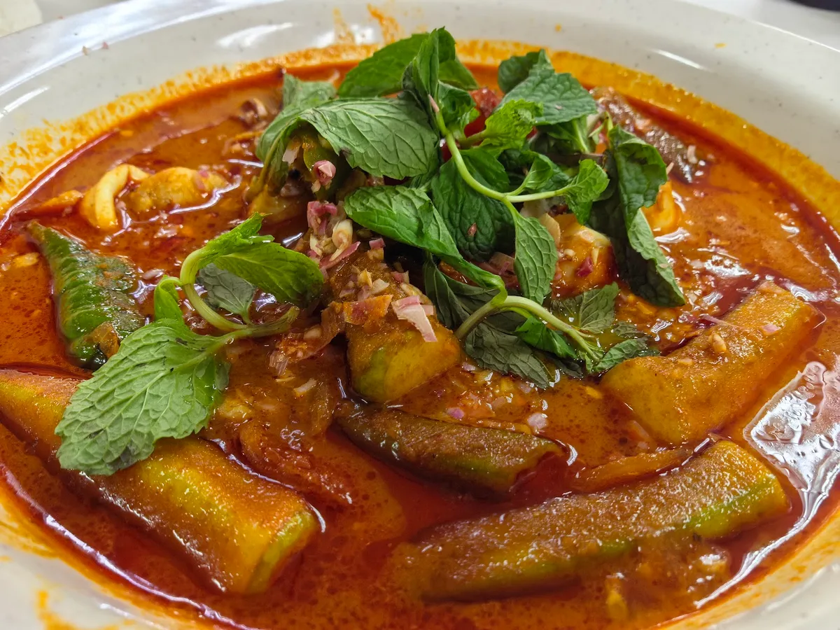 HuiYi Curry Fish Head — signature dish