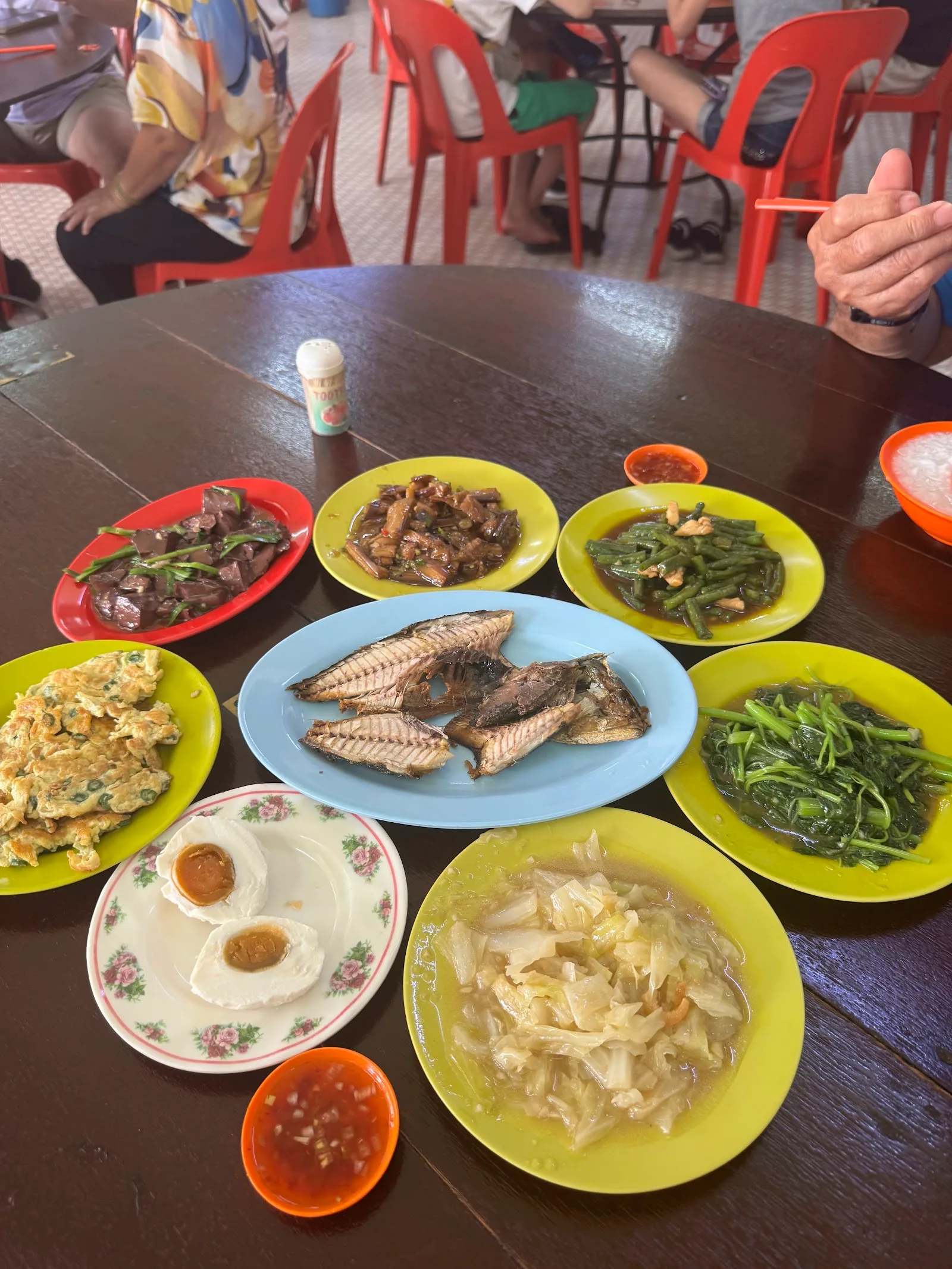 Hung Wang Kedai Makanan 漢元餐室 — dish