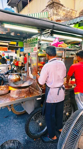 Hussain Mee Goreng & Mee Rebus — signature dish
