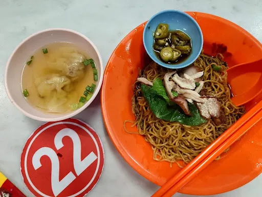 Hwa Pin Coffee Shop Tomyam Noodles — dish