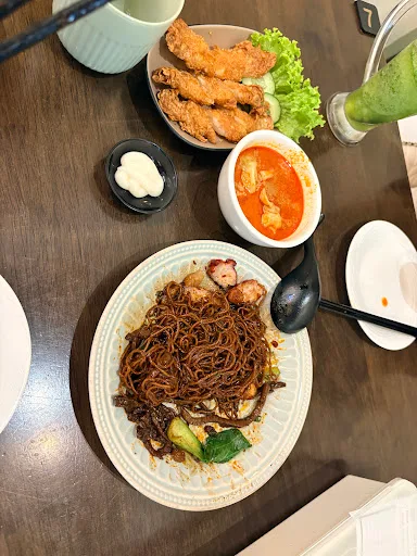 Hwa Ting Restaurant — signature dish