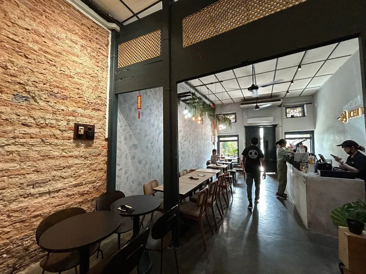 Ichi Tong • George Town — interior