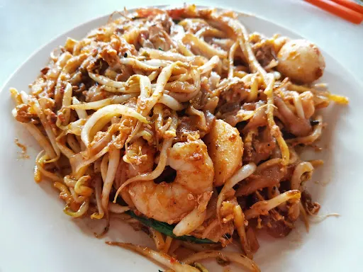 Island Park Kopitiam Char Koay Teow Banjir — dish