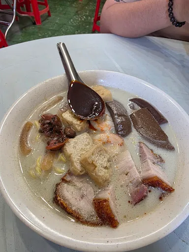Jalan Burma Duck Blood Curry Mee — signature dish