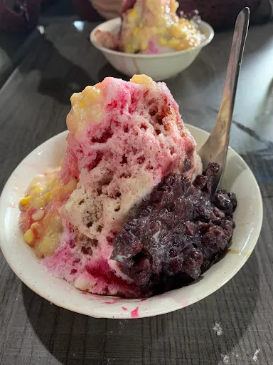 Jalil Special Ice Kacang — dish