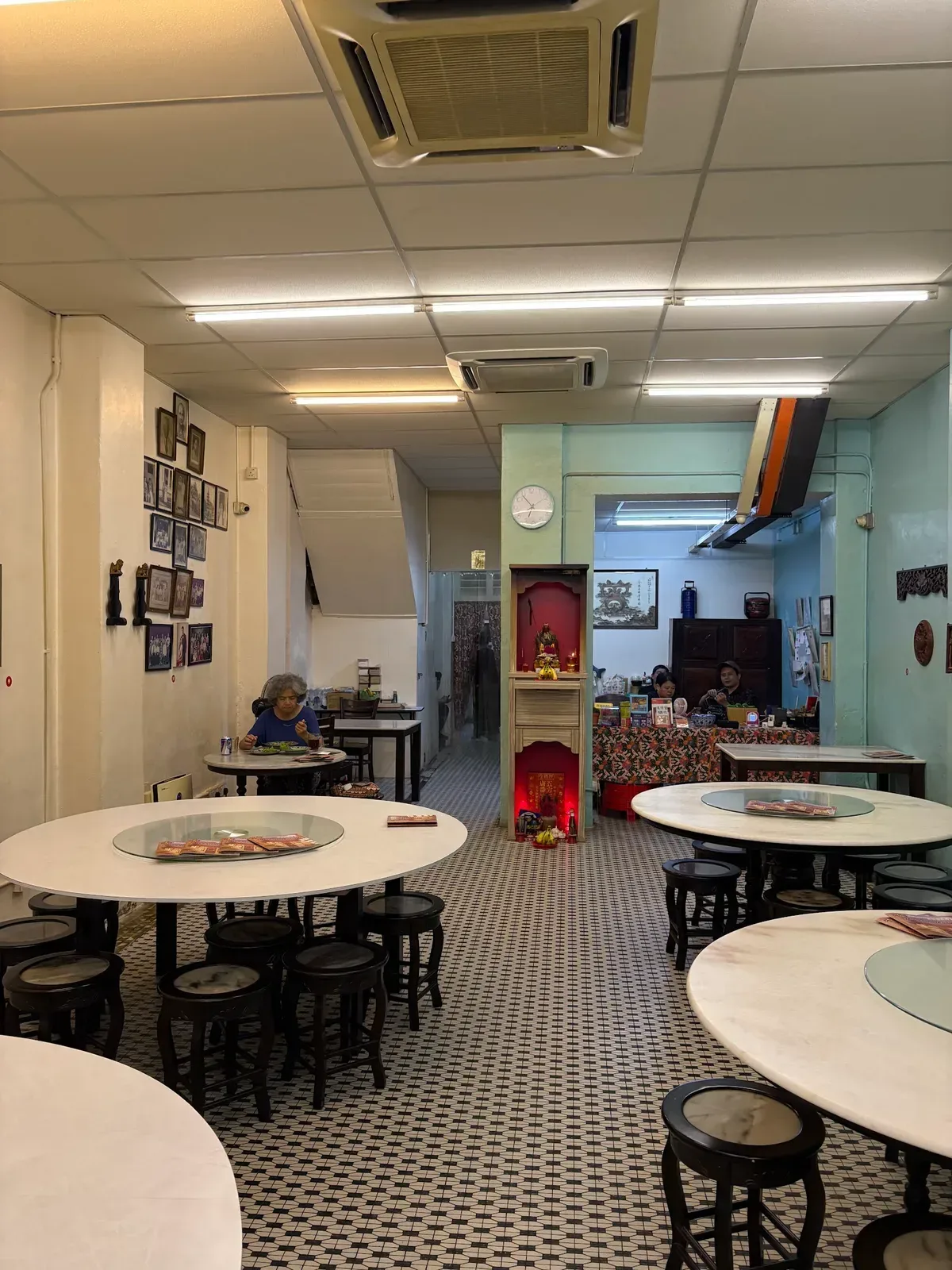 Jason Nyonya House — interior