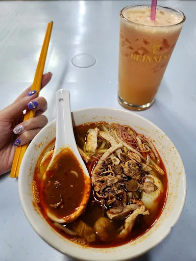 Jelutong Hokkien Mee — signature dish