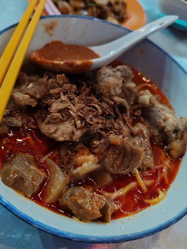 Jelutong Street Market Char Koay Kak — dish