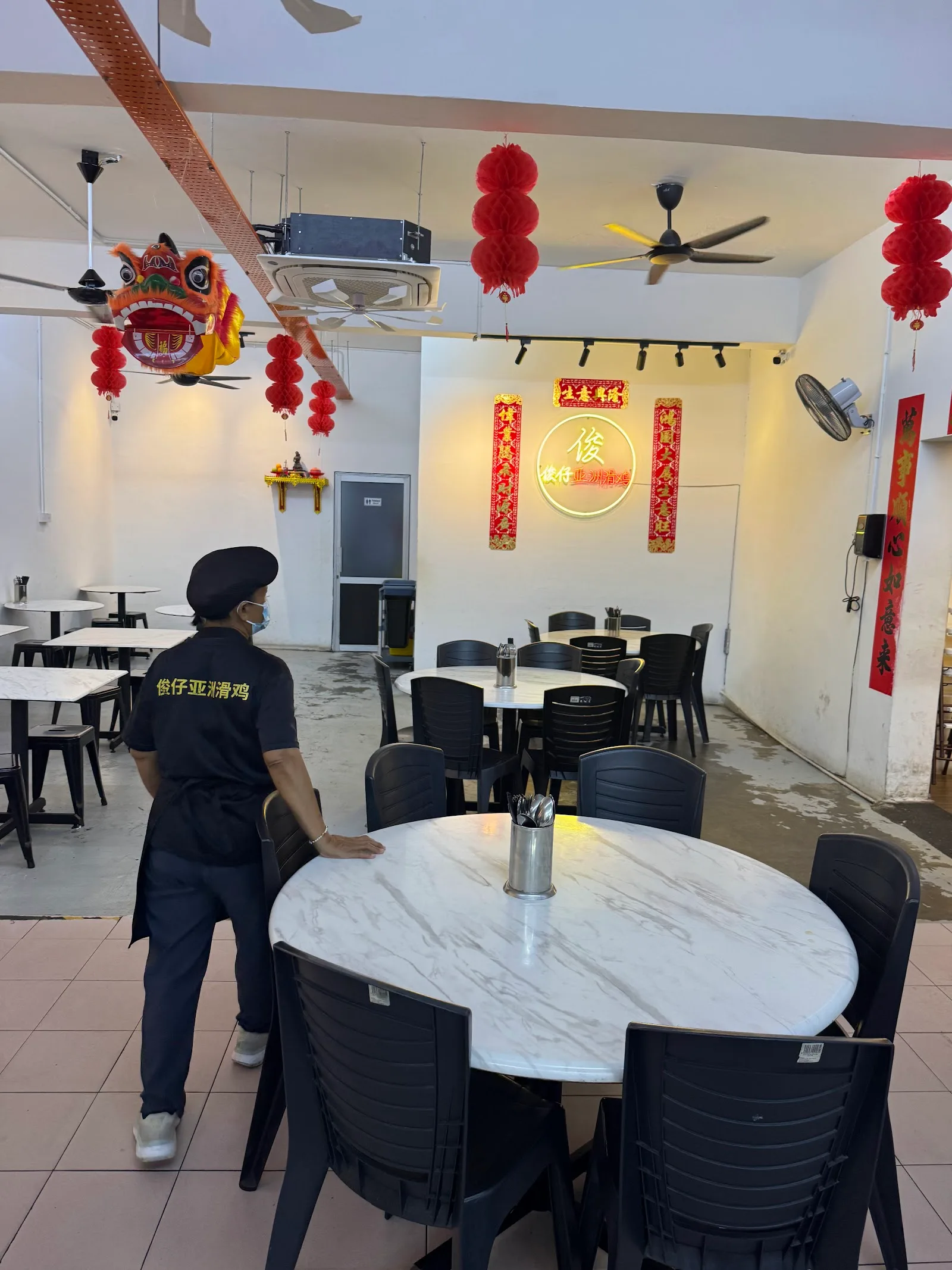 Jun Zai Asia Chicken (俊仔亚洲滑鸡) — interior