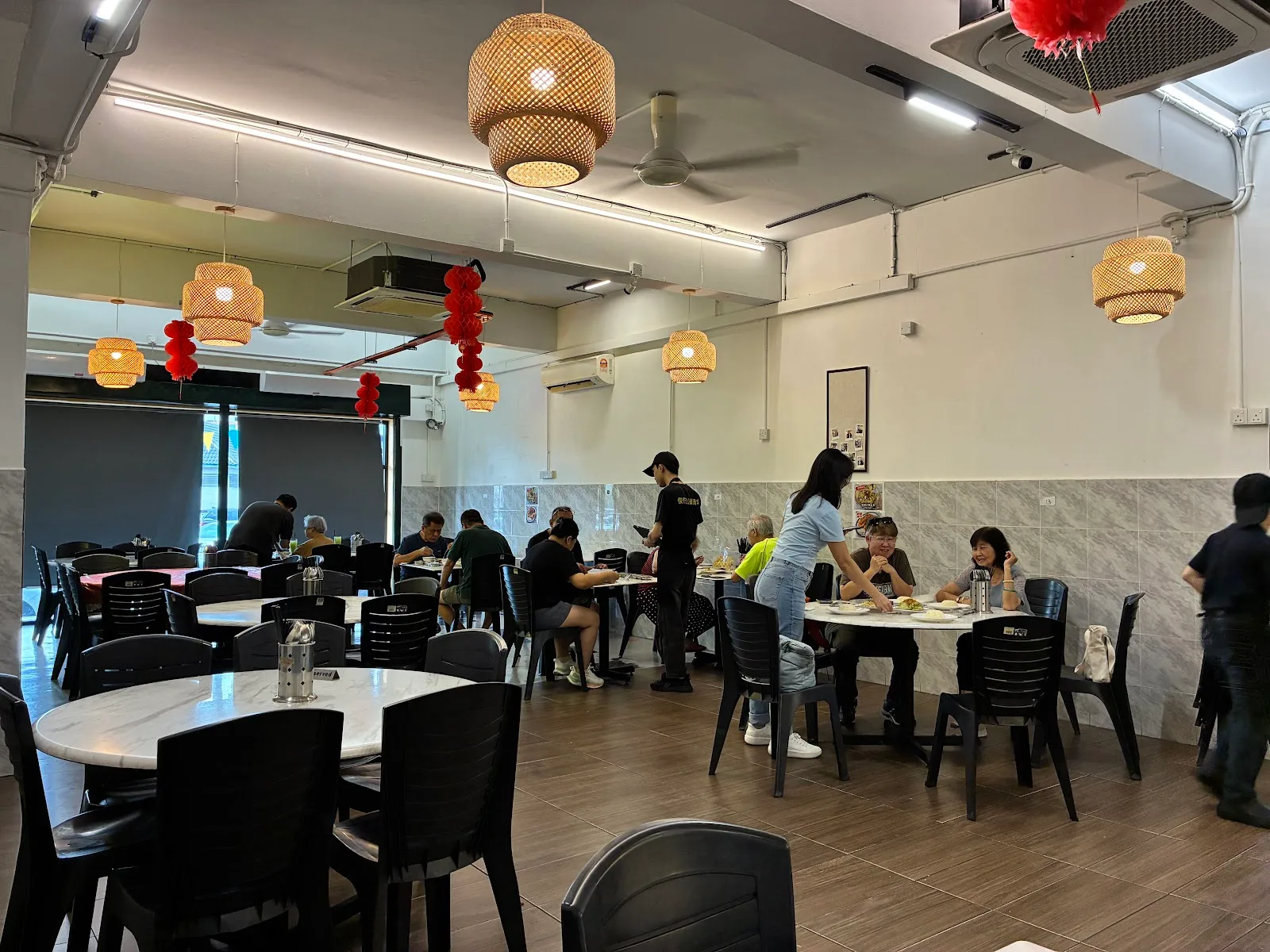 Jun Zai Asia Chicken (俊仔亚洲滑鸡) — interior