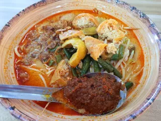 Juru Tiga Kopitiam Curry Mee