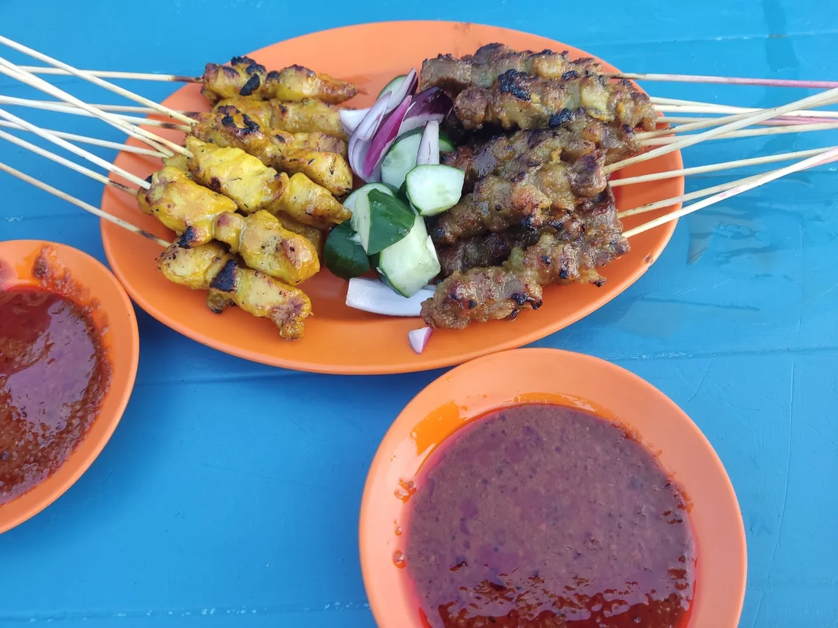Chicken and beef satay with peanut sauce