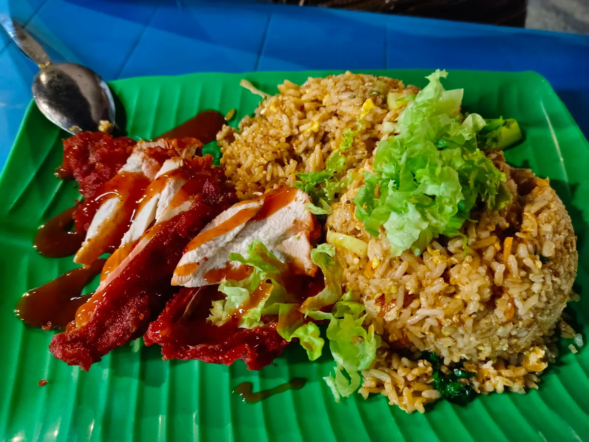 Fried rice with chicken