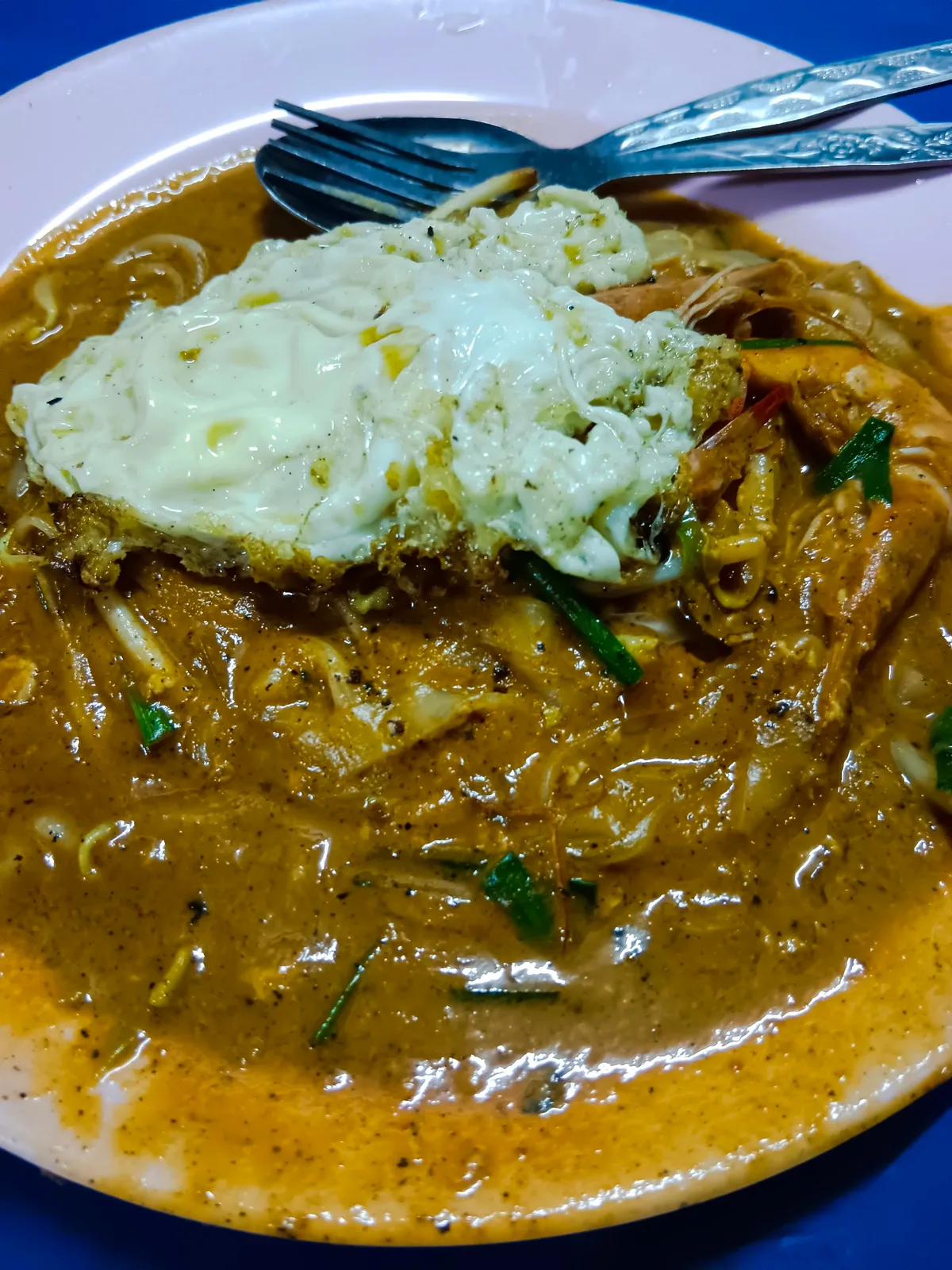 Char koay teow with fried egg