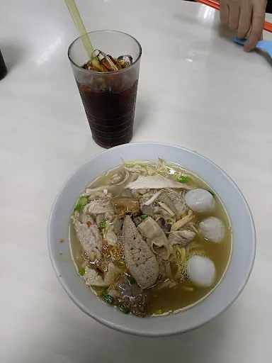 Kafe Evergreen Koay Teow Th'ng — signature dish