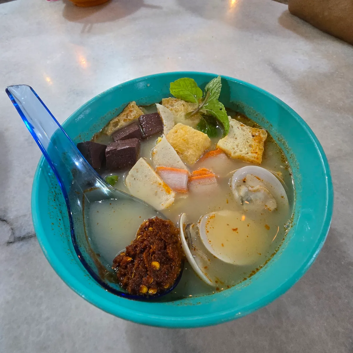 Keat Hoe Coffee Shop Tom Yam Meehoon — signature dish