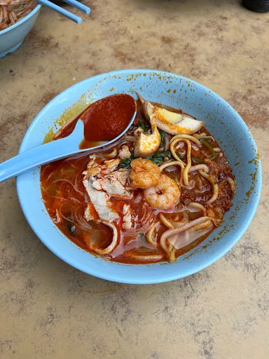 Kedai Kopi Bobo Hokkien Mee — dish