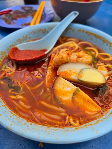 Kedai Kopi Bobo Hokkien Mee — dish