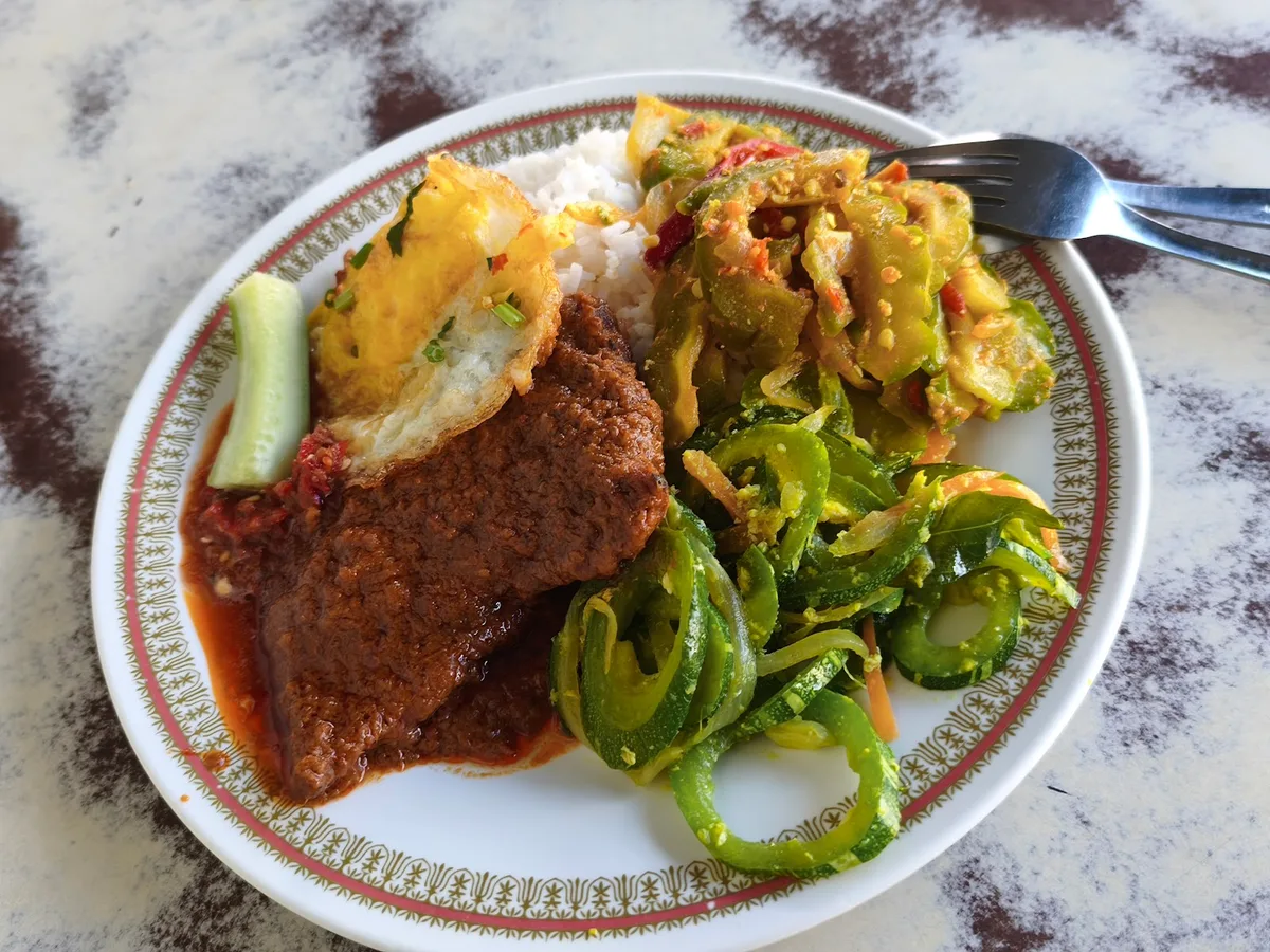 Kedai Kopi International Hotel Nasi Padang — signature dish