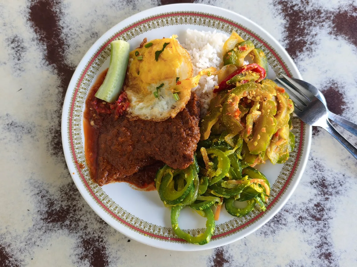 Kedai Kopi International Hotel Nasi Padang — signature dish