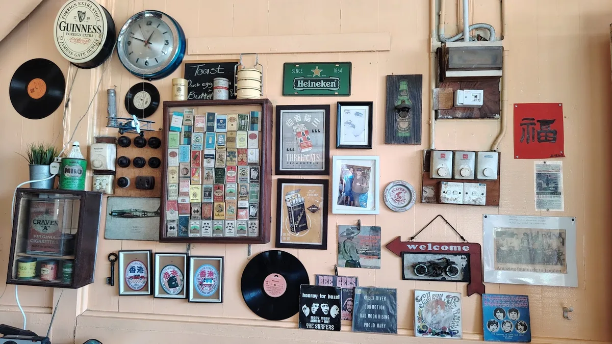 Kedai Kopi Kong Lean — interior