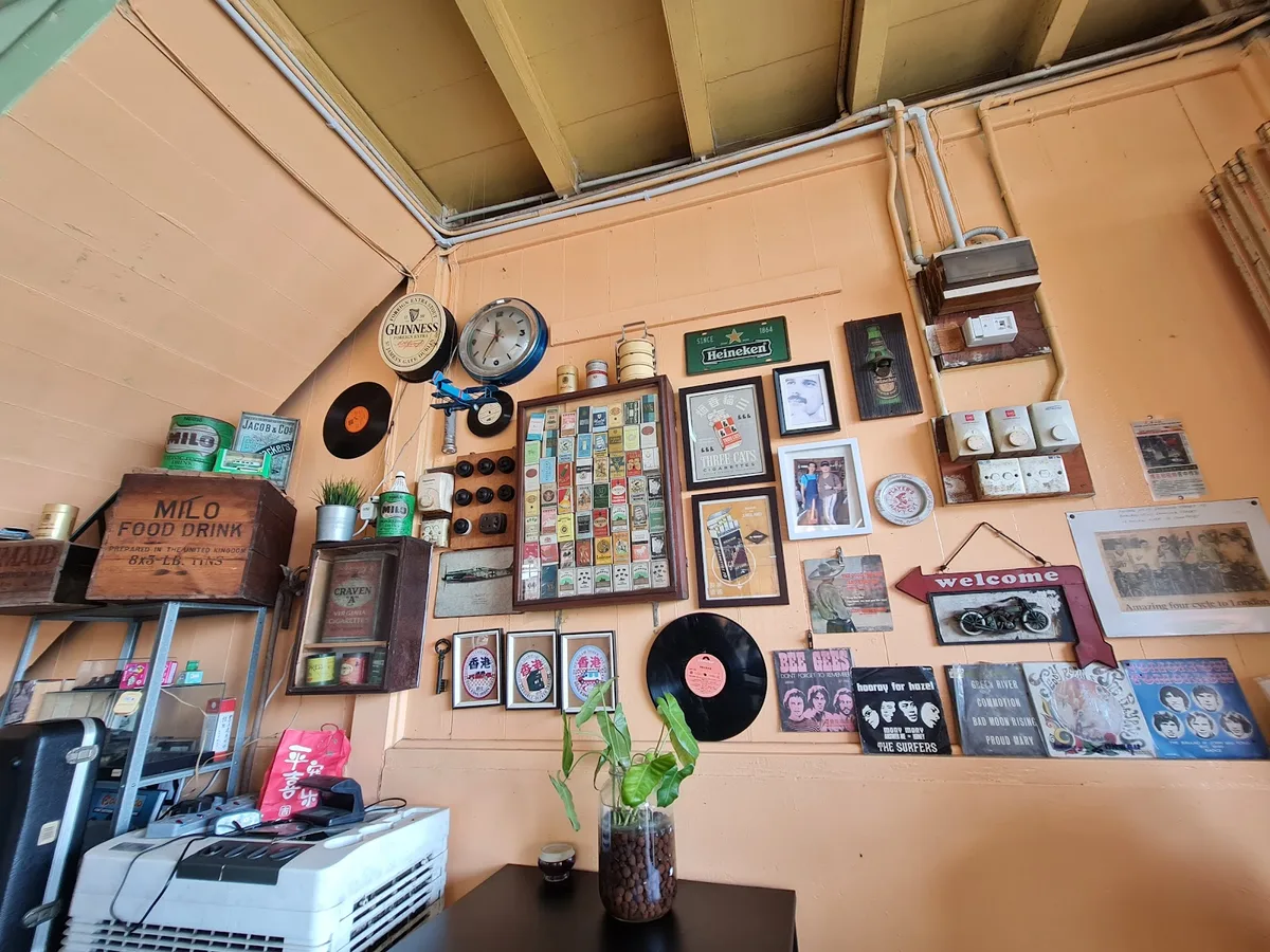 Kedai Kopi Kong Lean — interior
