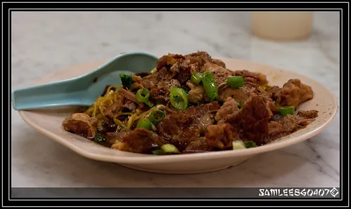 Beef noodle in dark broth