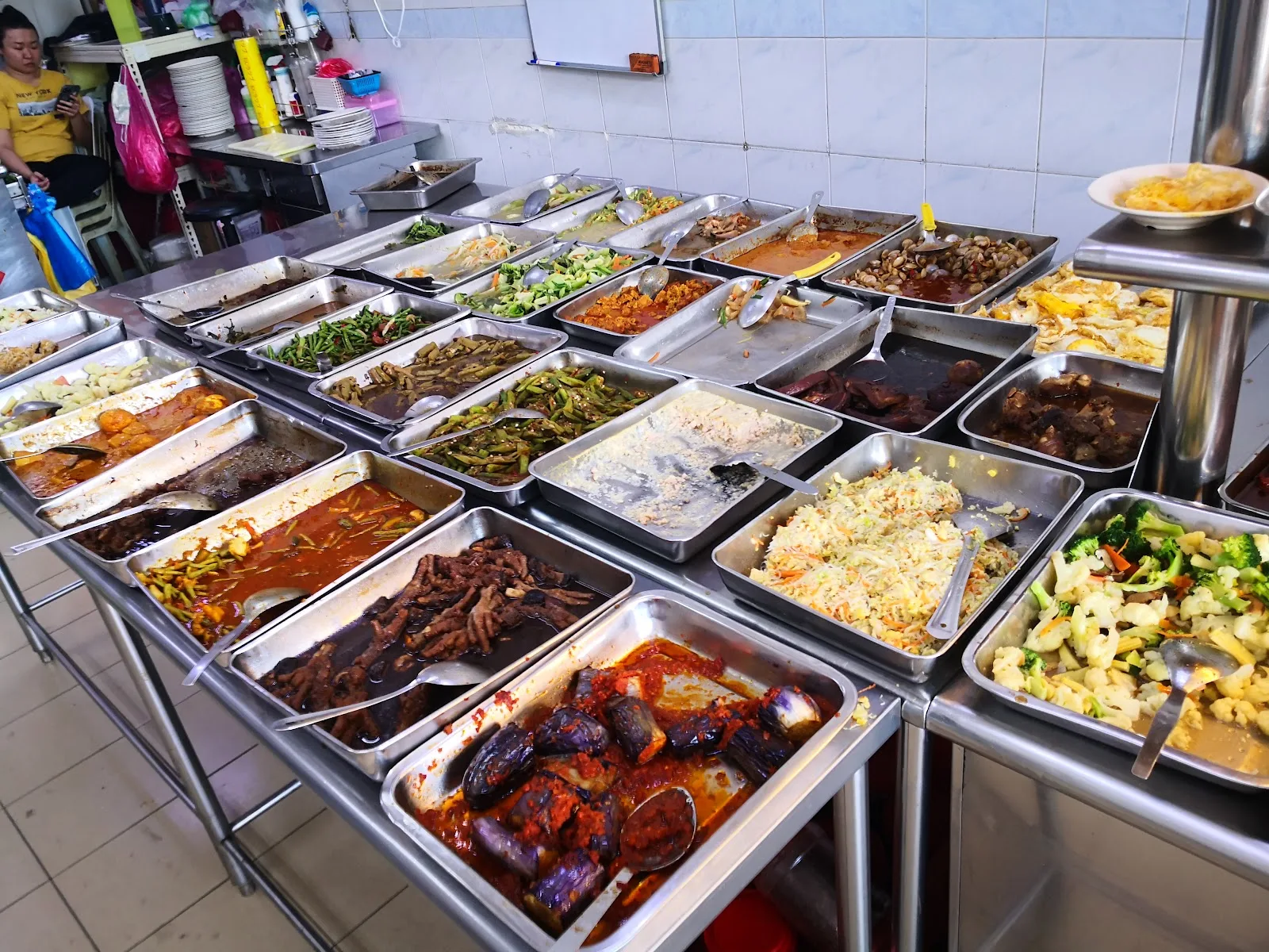 Kedai Makan Satu Ratus Empat Puluh Dua 社尾142 饭店 — dish