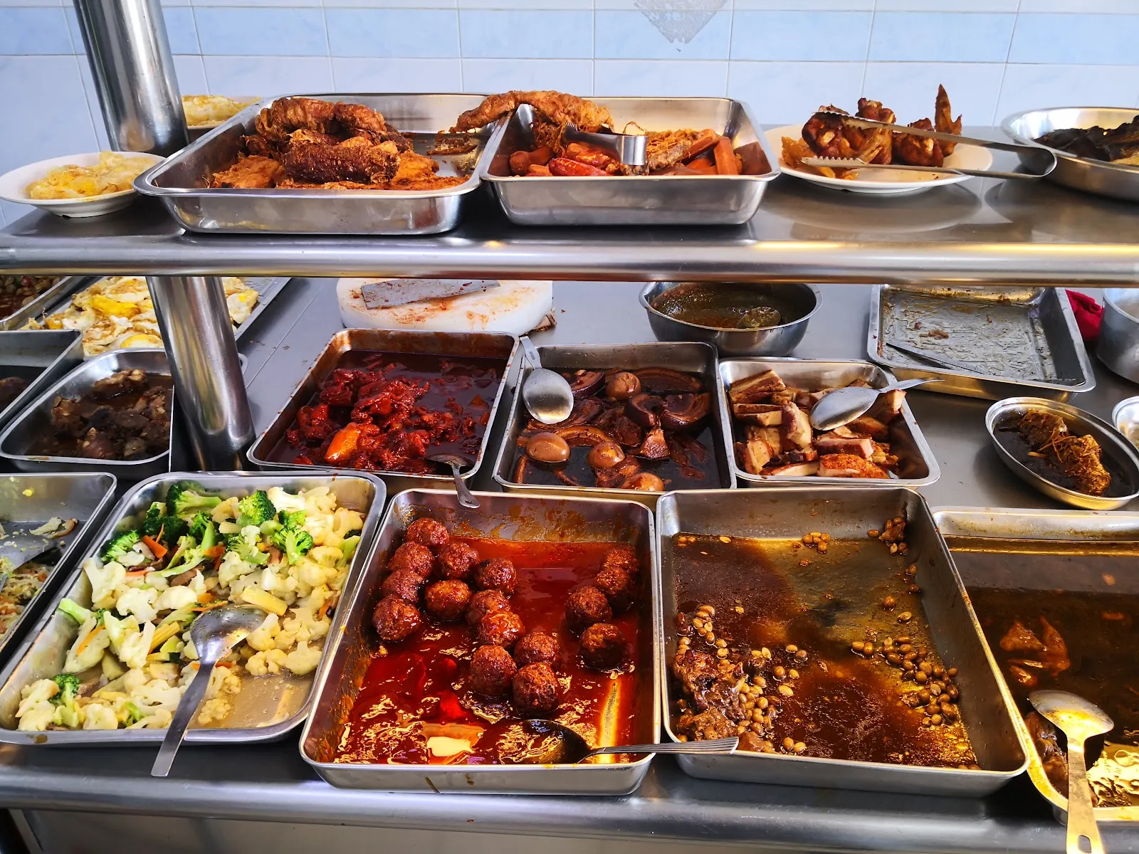 Kedai Makan Satu Ratus Empat Puluh Dua 社尾142 饭店 — dish