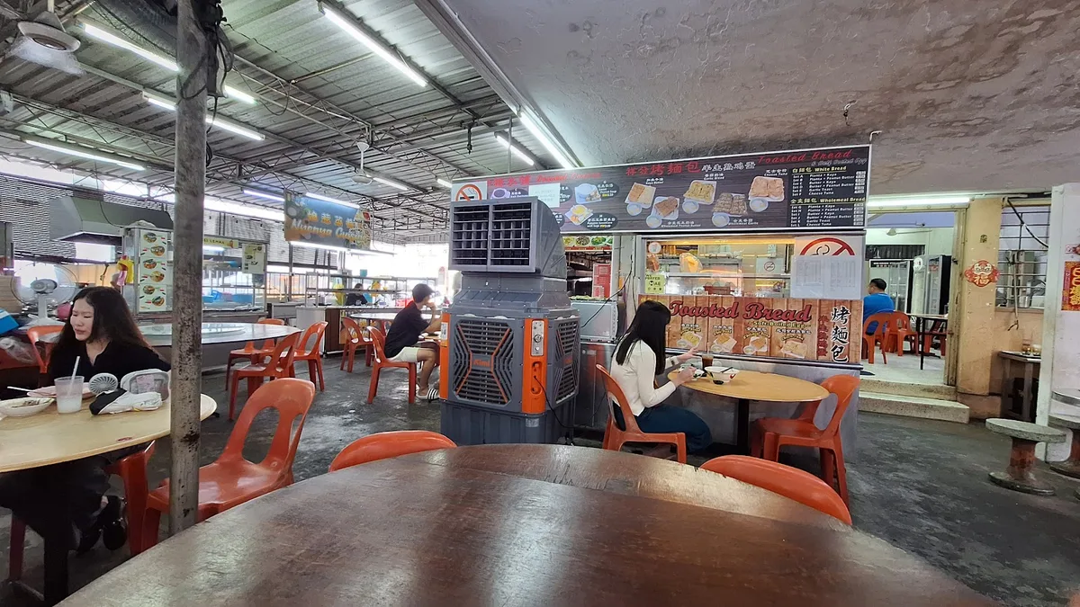 Kedai Makanan Seong Huat Koay Teow Th'ng — interior