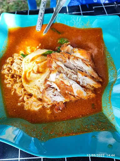 Kedai Meggi Mak Lang Paya Keladi — dish