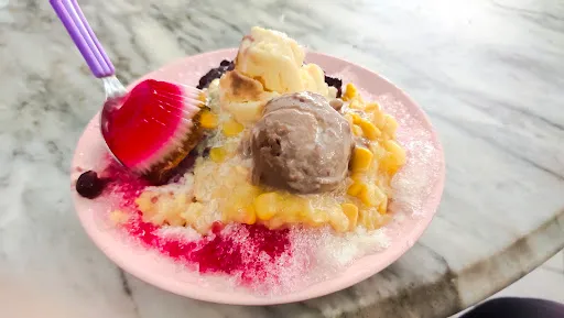 Kek Seng Ice Kacang — dish