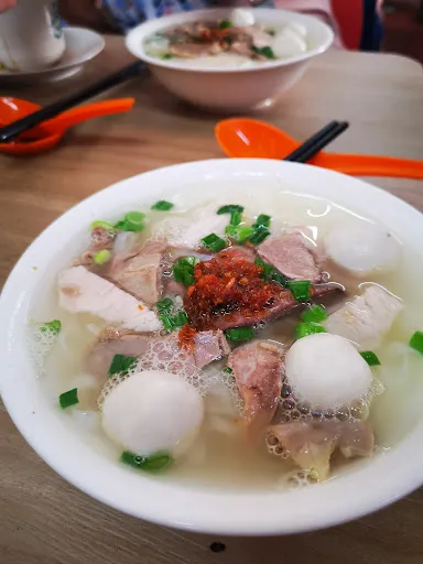 Khee Cheang Leong Coffee Shop (Kimberley Street Koay Teow Th'ng) — dish