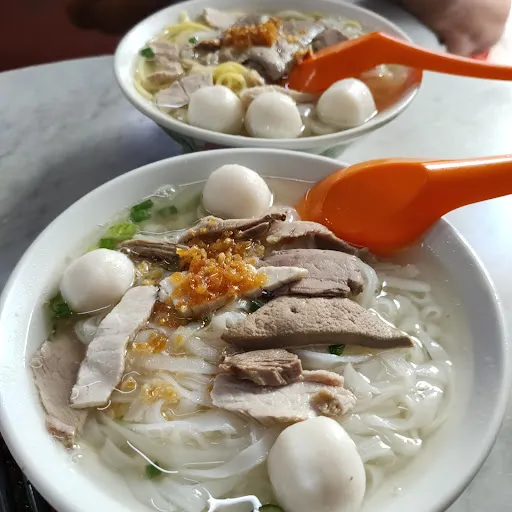 Khee Cheang Leong Coffee Shop (Kimberley Street Koay Teow Th'ng) — dish
