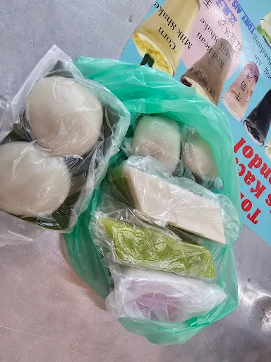 Kheng Kaya and Nonya Kuih — signature dish