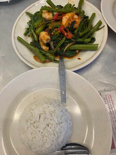 Sambal prawns with long beans