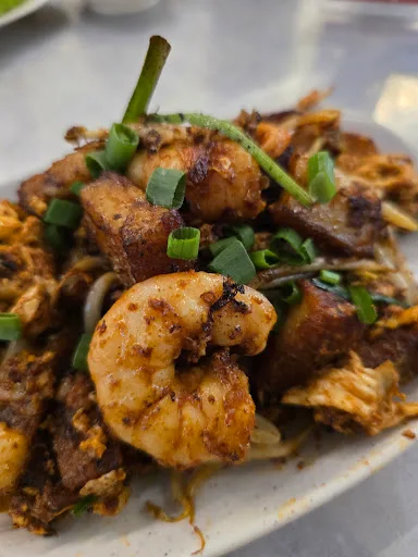 Stir-fried prawns with vegetables