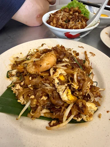 Cai tao kuih with prawns