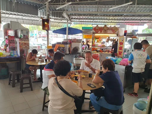 Kim Leng Loh Mee — interior