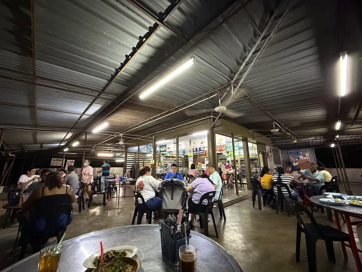 Kim Seafood Restaurant — interior