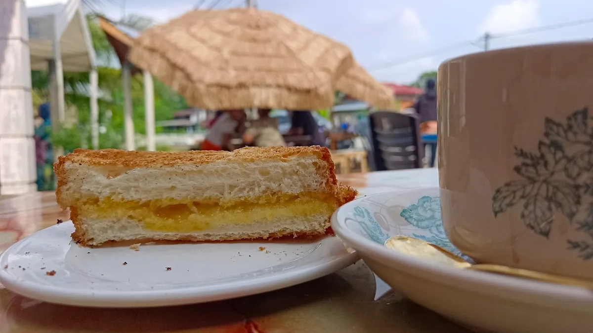 Kaya butter toast with kopi