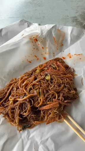 Kuantan Road Char Bee Hoon Fried Vermicelli — dish
